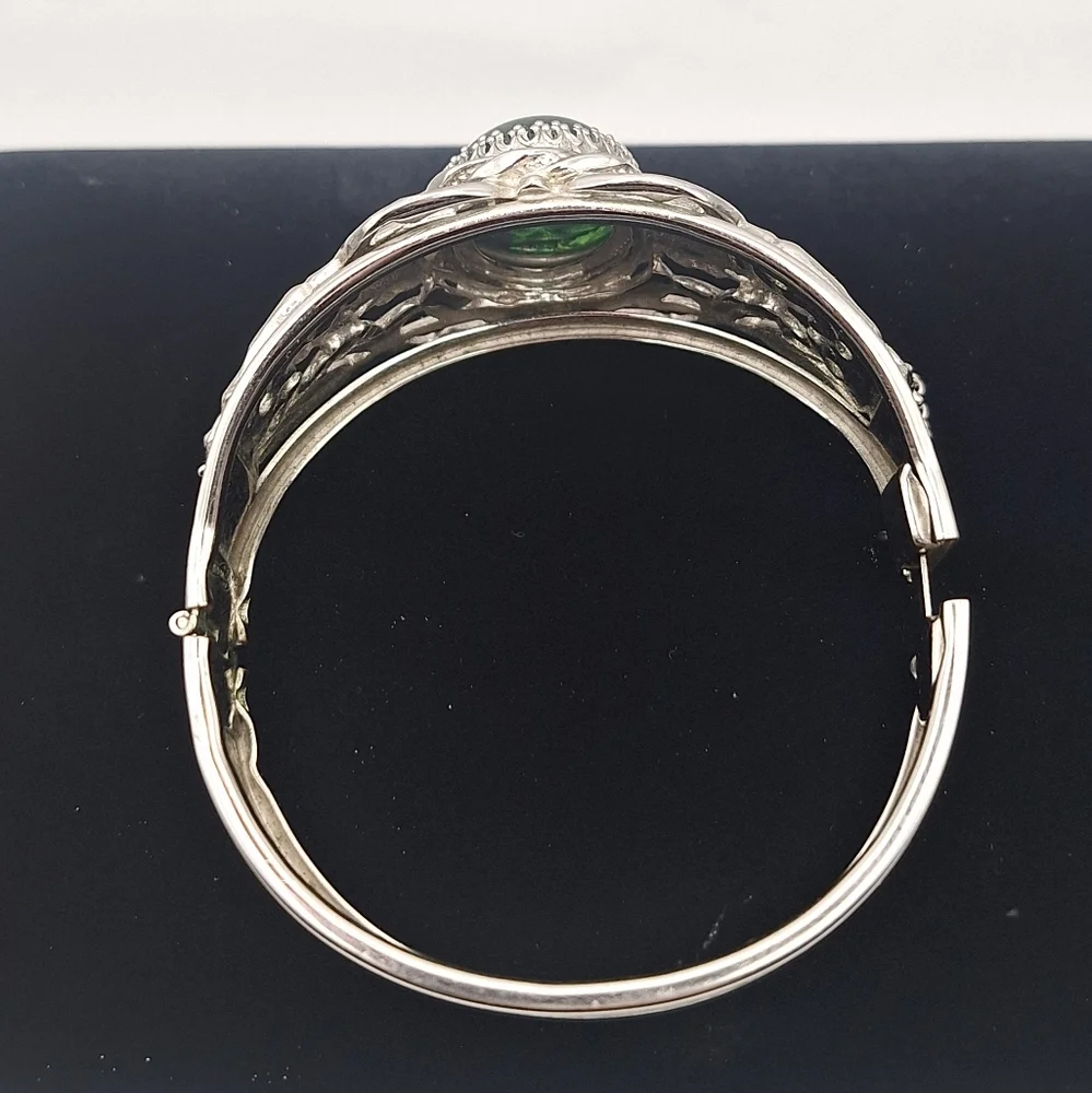 💚Whiting & Davis Silver-Tone Green Foiled Glass Hinged Bracelet *repair* - Picture 8 of 11
